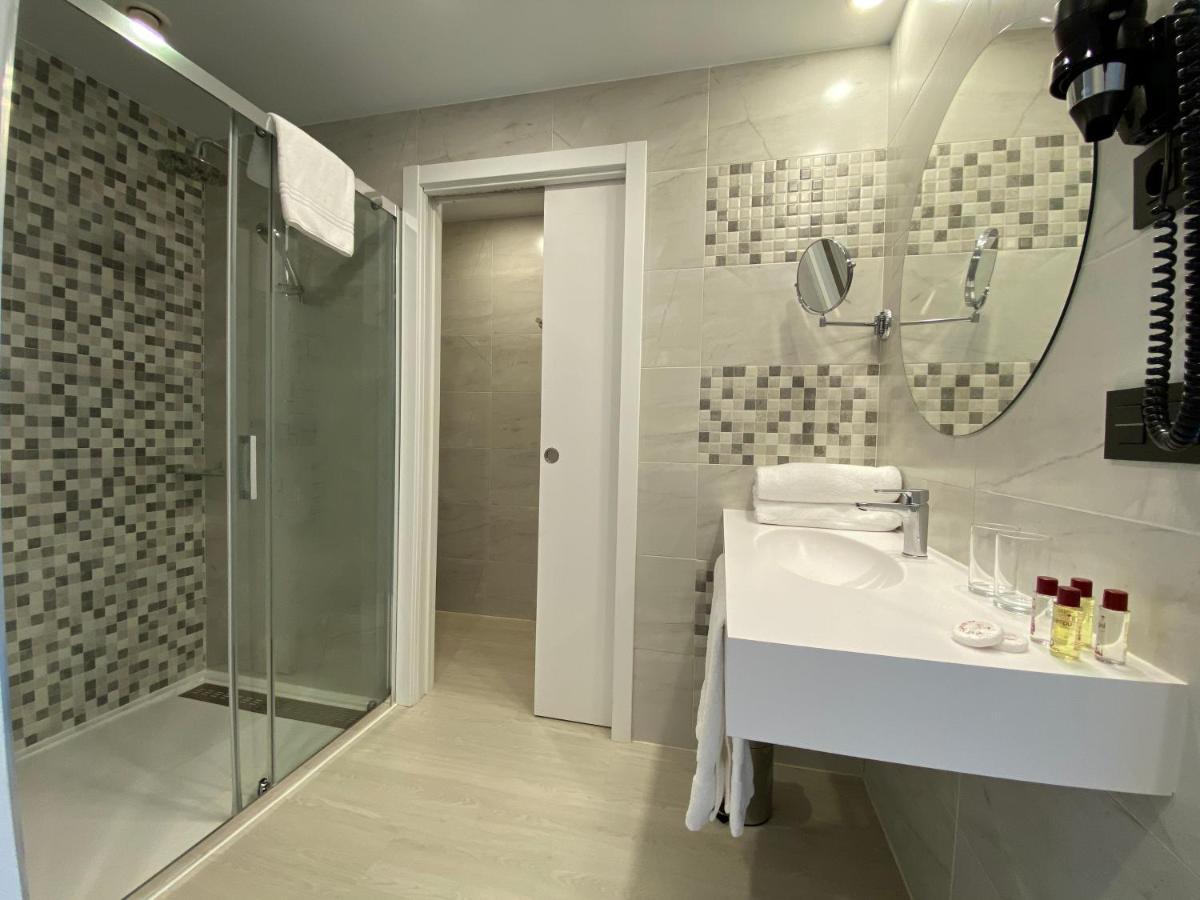Hotel New Bilbao Airport Дерио Экстерьер фото